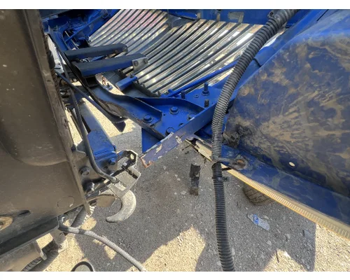 INTERNATIONAL 4400 Hood