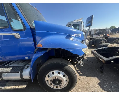 INTERNATIONAL 4400 Hood