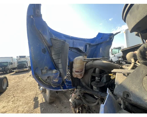 INTERNATIONAL 4400 Hood