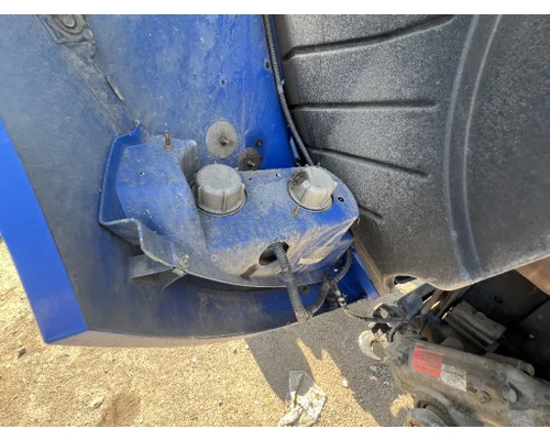 INTERNATIONAL 4400 Hood