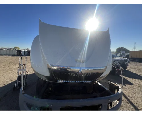 INTERNATIONAL 4400 Hood