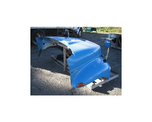 INTERNATIONAL 4400 Hood
