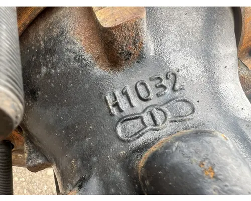 INTERNATIONAL 4400 Hub