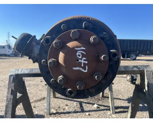 INTERNATIONAL 4400 Hub
