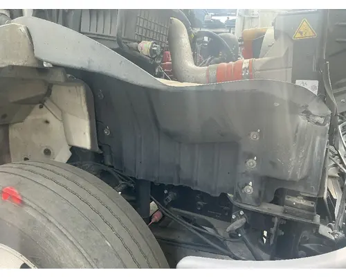INTERNATIONAL 4400 Inner Fender