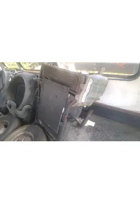 INTERNATIONAL 4400 Intercooler