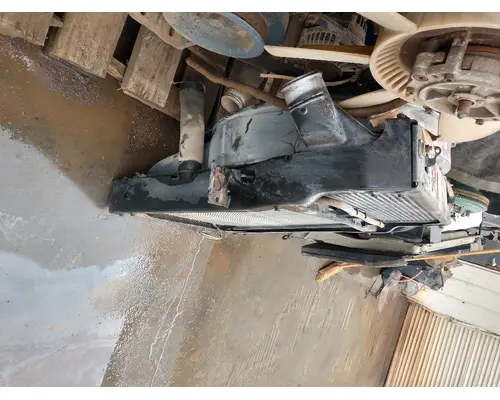 INTERNATIONAL 4400 Intercooler
