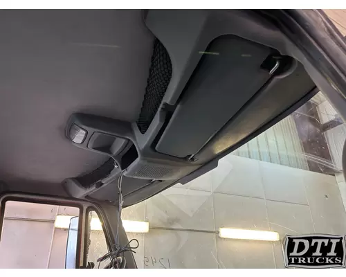 INTERNATIONAL 4400 Interior Sun Visor