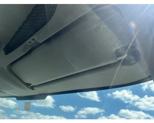 INTERNATIONAL 4400 Interior Sun Visor