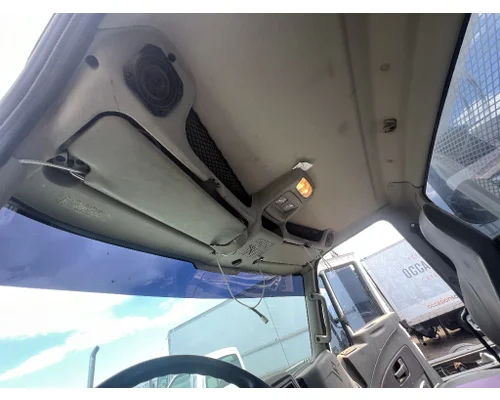 INTERNATIONAL 4400 Interior Sun Visor