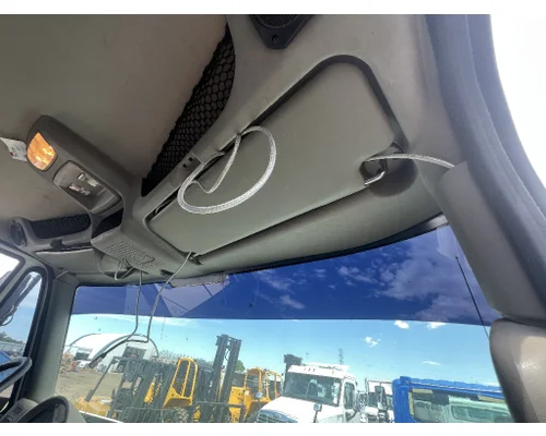 INTERNATIONAL 4400 Interior Sun Visor