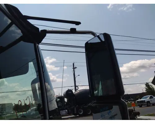 INTERNATIONAL 4400 MIRROR ASSEMBLY CABDOOR