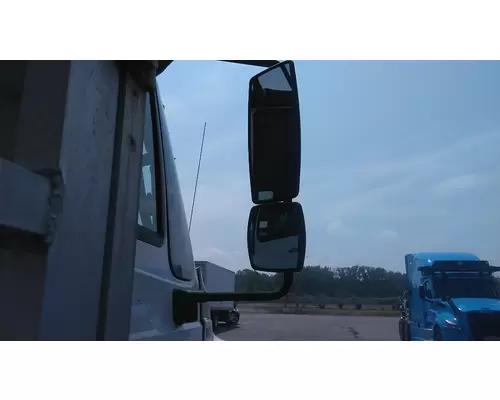 INTERNATIONAL 4400 MIRROR ASSEMBLY CABDOOR