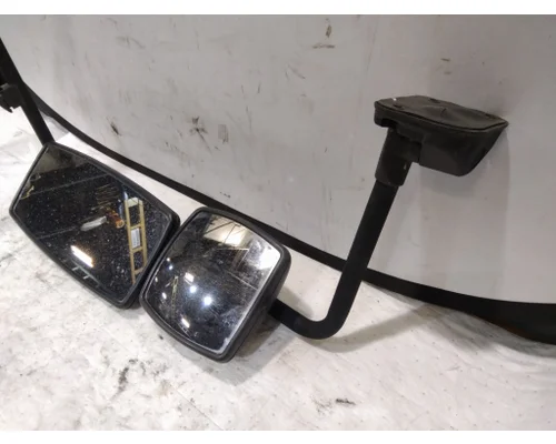 INTERNATIONAL 4400 MIRROR ASSEMBLY CABDOOR