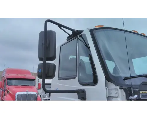 INTERNATIONAL 4400 MIRROR ASSEMBLY CABDOOR