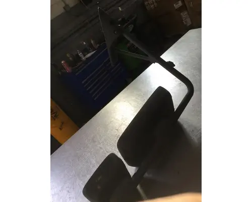 INTERNATIONAL 4400 Mirror (Side View)