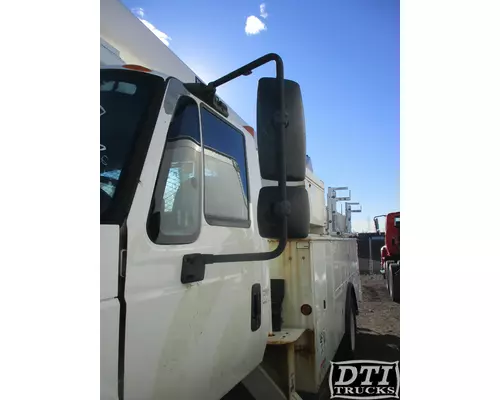 INTERNATIONAL 4400 Mirror (Side View)