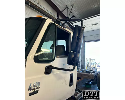 INTERNATIONAL 4400 Mirror (Side View)