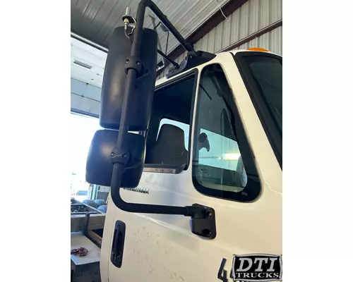 INTERNATIONAL 4400 Mirror (Side View)