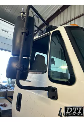 INTERNATIONAL 4400 Mirror (Side View)