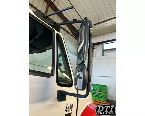 INTERNATIONAL 4400 Mirror (Side View)