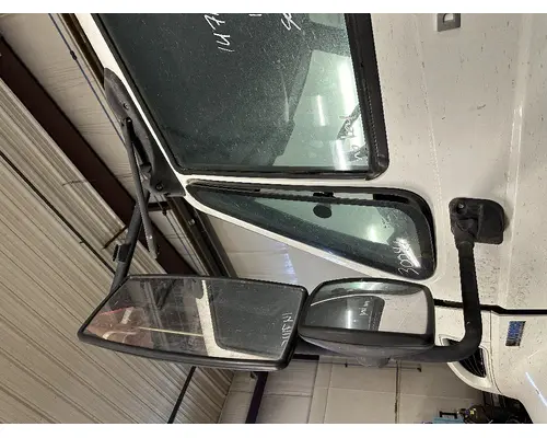 INTERNATIONAL 4400 Mirror (Side View)