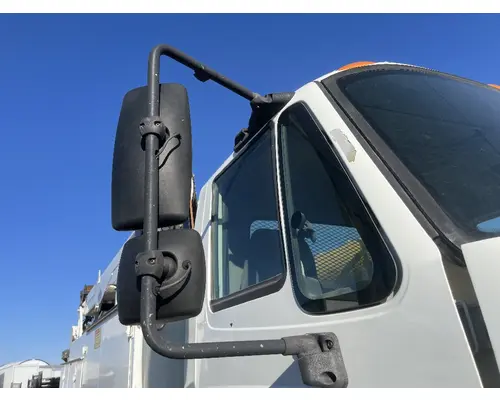 INTERNATIONAL 4400 Mirror (Side View)