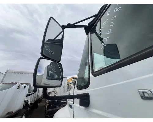 INTERNATIONAL 4400 Mirror (Side View)