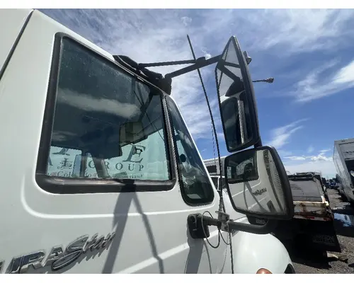 INTERNATIONAL 4400 Mirror (Side View)