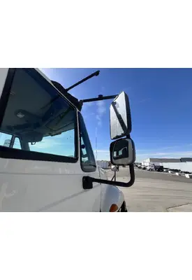 INTERNATIONAL 4400 Mirror (Side View)
