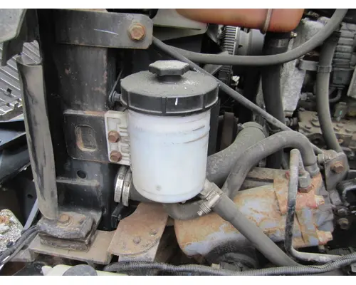 INTERNATIONAL 4400 POWER STEERING RESERVOIR