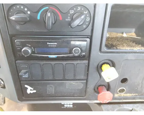 INTERNATIONAL 4400 RADIO AMFMBLUETOOTH