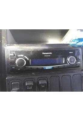 INTERNATIONAL 4400 RADIO AM/FM