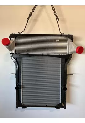 INTERNATIONAL 4400 Radiator