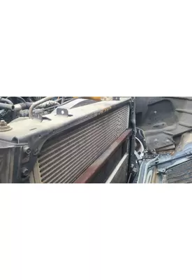 INTERNATIONAL 4400 Radiator