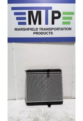 INTERNATIONAL 4400 Radiator