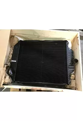 INTERNATIONAL 4400 Radiator