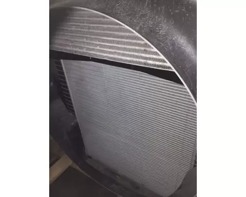 INTERNATIONAL 4400 Radiator