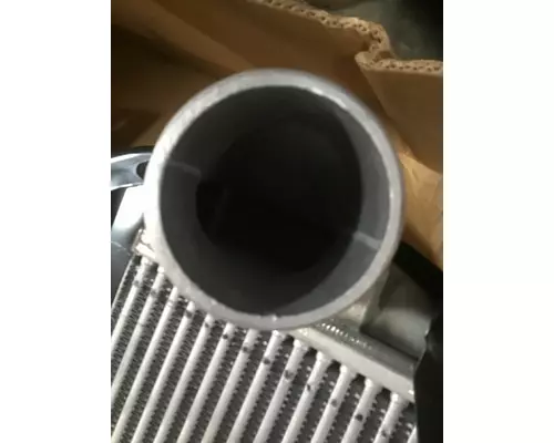 INTERNATIONAL 4400 Radiator