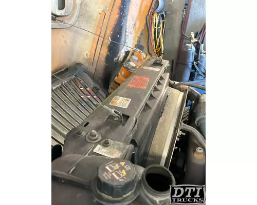 INTERNATIONAL 4400 Radiator