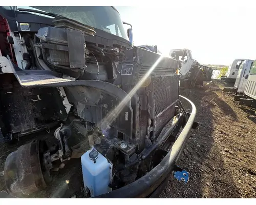 INTERNATIONAL 4400 Radiator