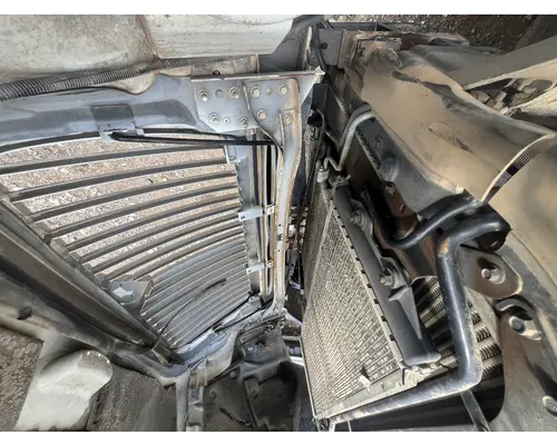 INTERNATIONAL 4400 Radiator