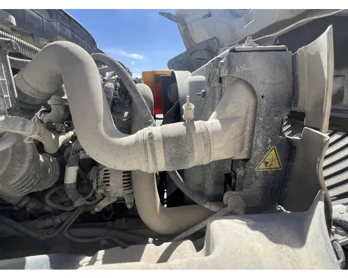 INTERNATIONAL 4400 Radiator