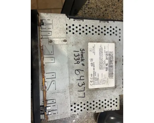 INTERNATIONAL 4400 Radio