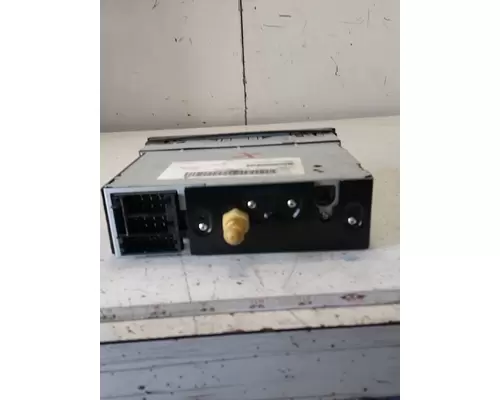 INTERNATIONAL 4400 Radio