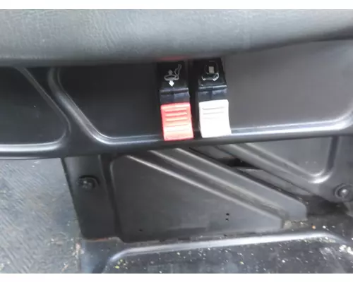 INTERNATIONAL 4400 SEAT, FRONT