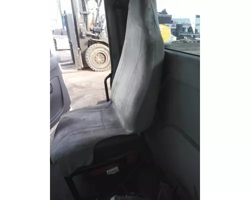 INTERNATIONAL 4400 SEAT, FRONT