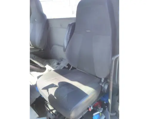 INTERNATIONAL 4400 SEAT, FRONT
