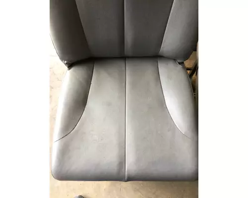 INTERNATIONAL 4400 SEAT, FRONT