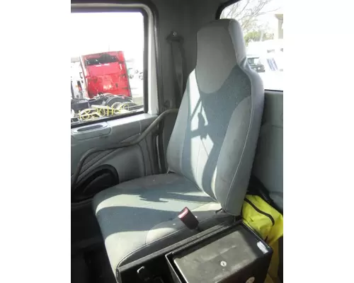 INTERNATIONAL 4400 SEAT, FRONT